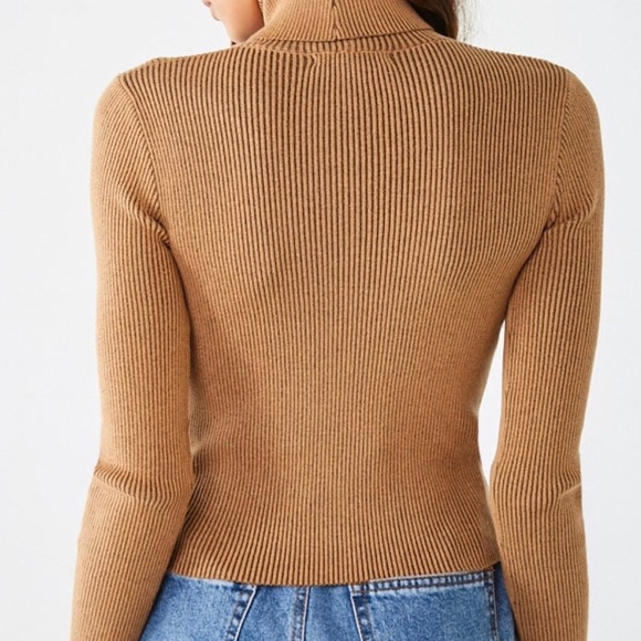 Forever 21 Ribbed Sweater Camel & Black. - Picture 3 of 11